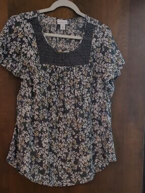 Liz Claiborne Black Floral Crochet-Yoke Blouse